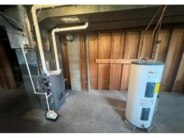 $174,900 | 201 McKinley Avenue, Niagara, WI 54151