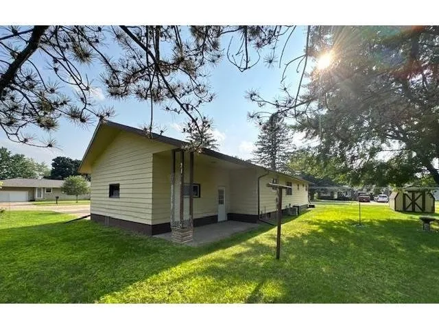 $174,900 | 201 McKinley Avenue, Niagara, WI 54151