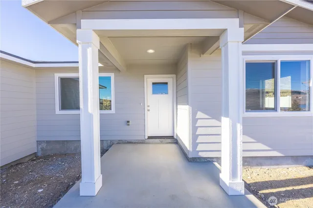 $425,000 | 358 Ives Street, Pateros, WA 98846