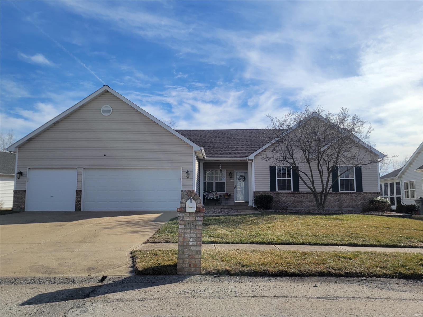 16 Belgian Trail St. Peters, MO 63376 - Photo 1 of 27