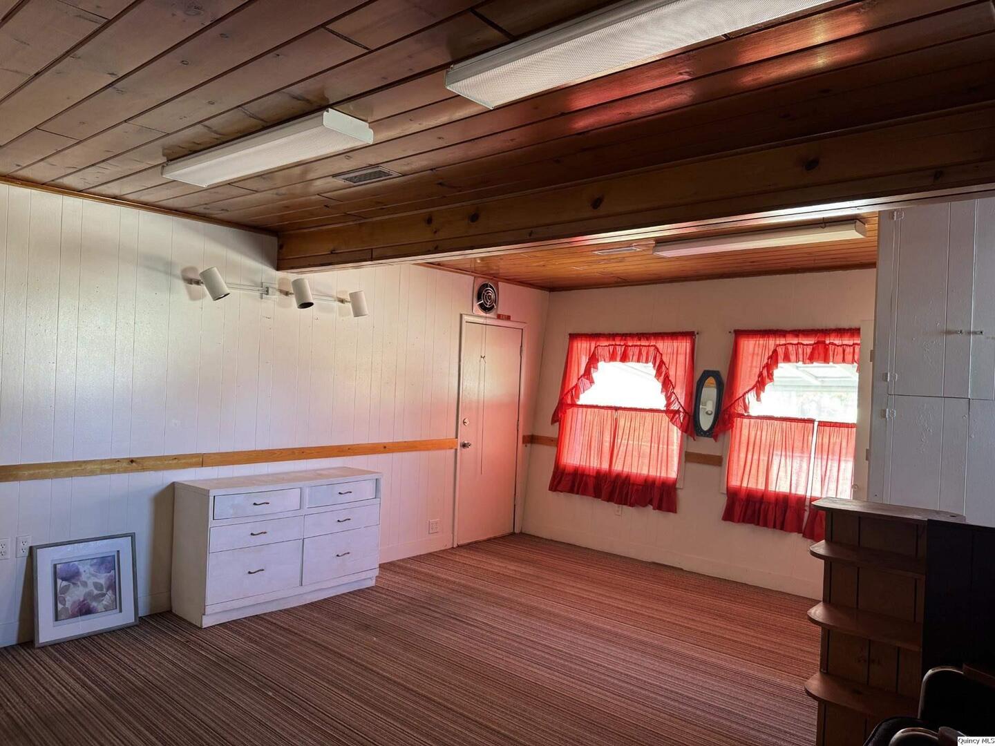 1530 Cedar Street Quincy, IL 62301 - Photo 9 of 12 Gallery Image 9