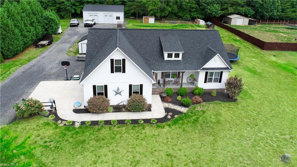 285 Washburn Road Madison, NC 27025 - Photo 3 of 24