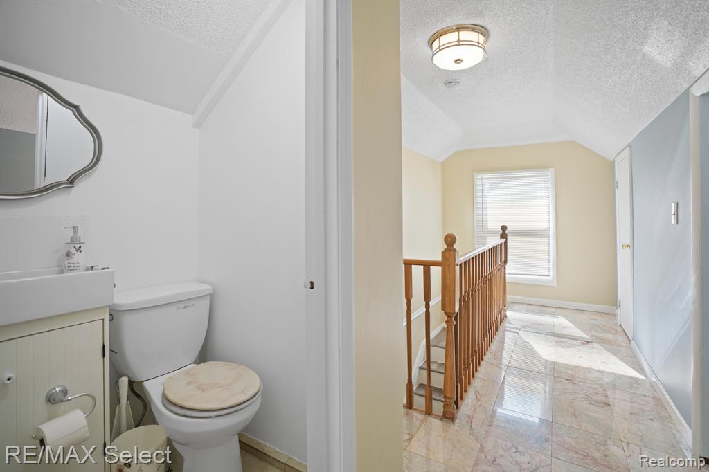 3369 Ridgeway Avenue Flint, MI 48504 - Photo 25 of 34