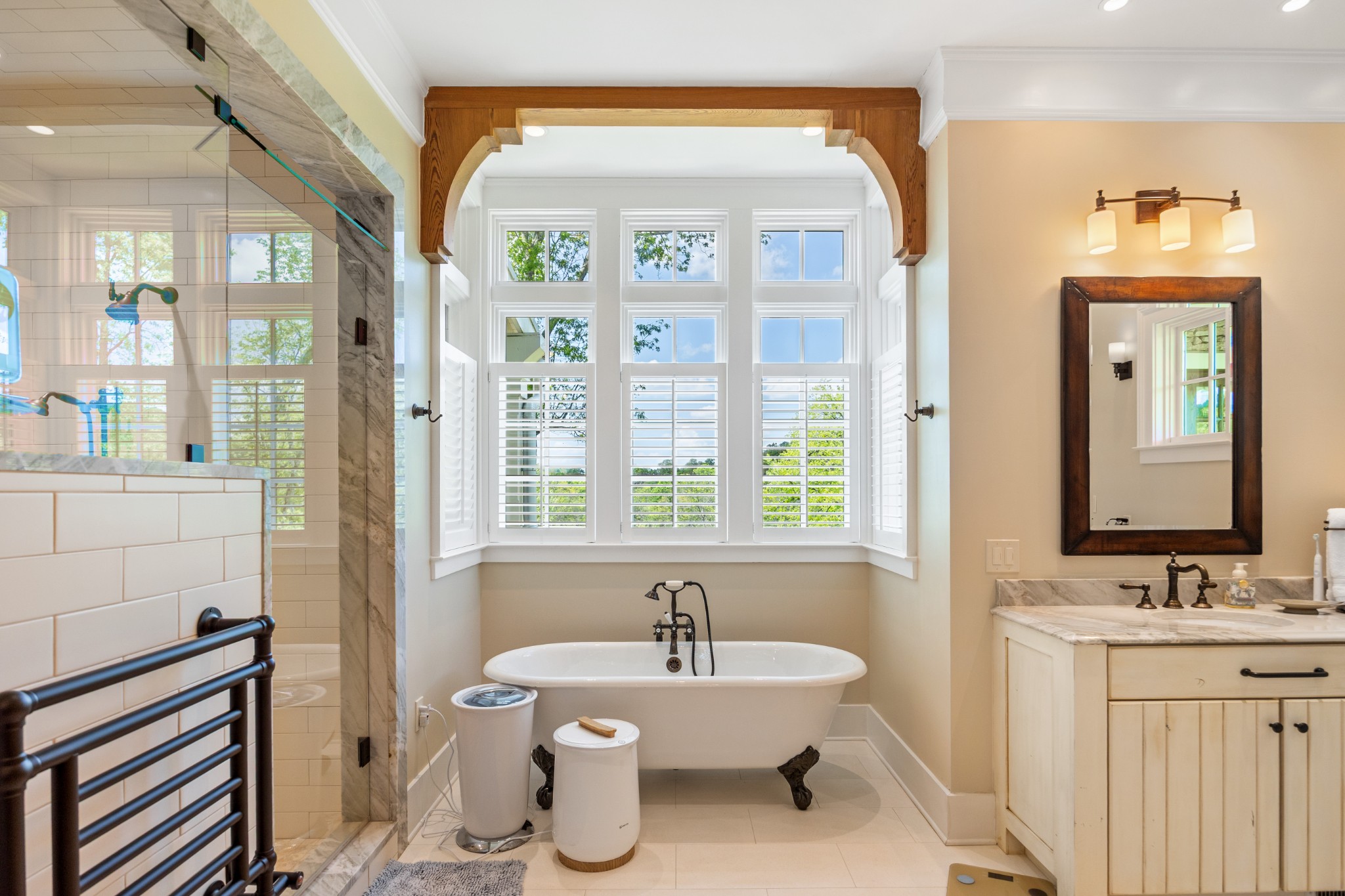 605 Red Oak Road Petersburg, TN 37144 - Photo 23 of 98 a bathroom with a sink a toilet and a mirror