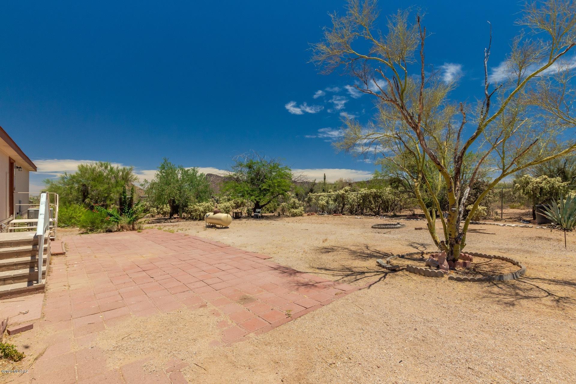 6098 North Van Ark Road Tucson, AZ 85743 - Photo 13 of 14