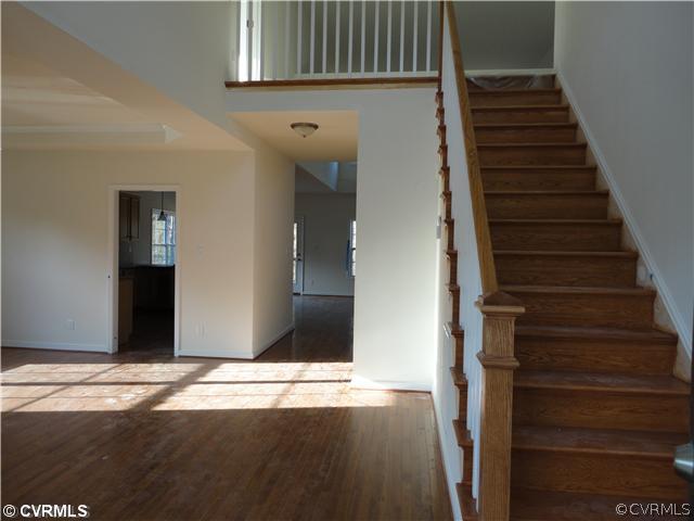 15712 Longlands Road Chesterfield, VA 23832 - Photo 3 of 12 Foyer - 2 Story Foyer
