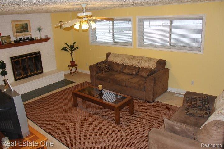 1438 Wagon Wheel Road Canton, MI 48188 - Photo 8 of 23 Family Room