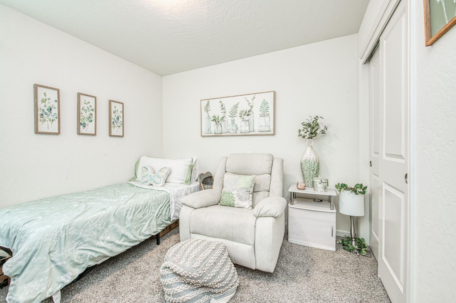 2053 North Ralph Lane Clovis, CA 93619 - Photo 19 of 31