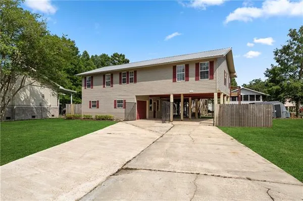 $289,900 | 31427 Judith Drive, Springfield, LA 70462