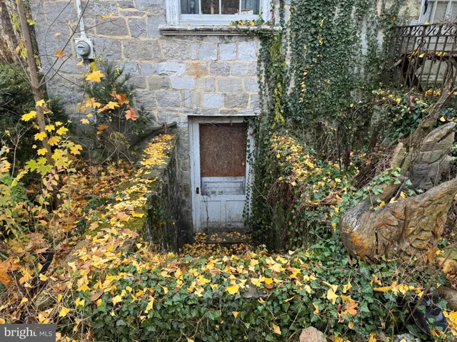 $229,000 | 560 East Baltimore Street, Greencastle, PA 17225