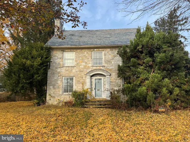 $229,000 | 560 East Baltimore Street, Greencastle, PA 17225