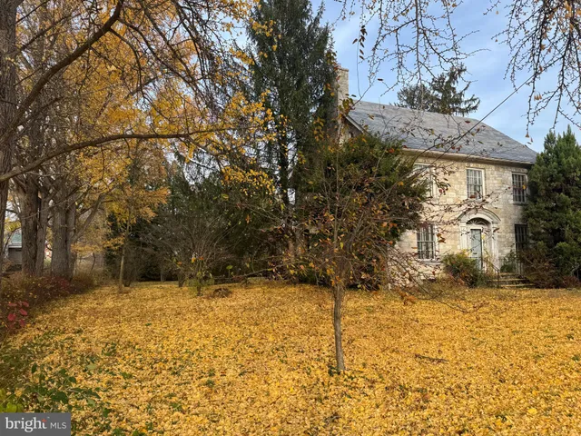 $229,000 | 560 East Baltimore Street, Greencastle, PA 17225