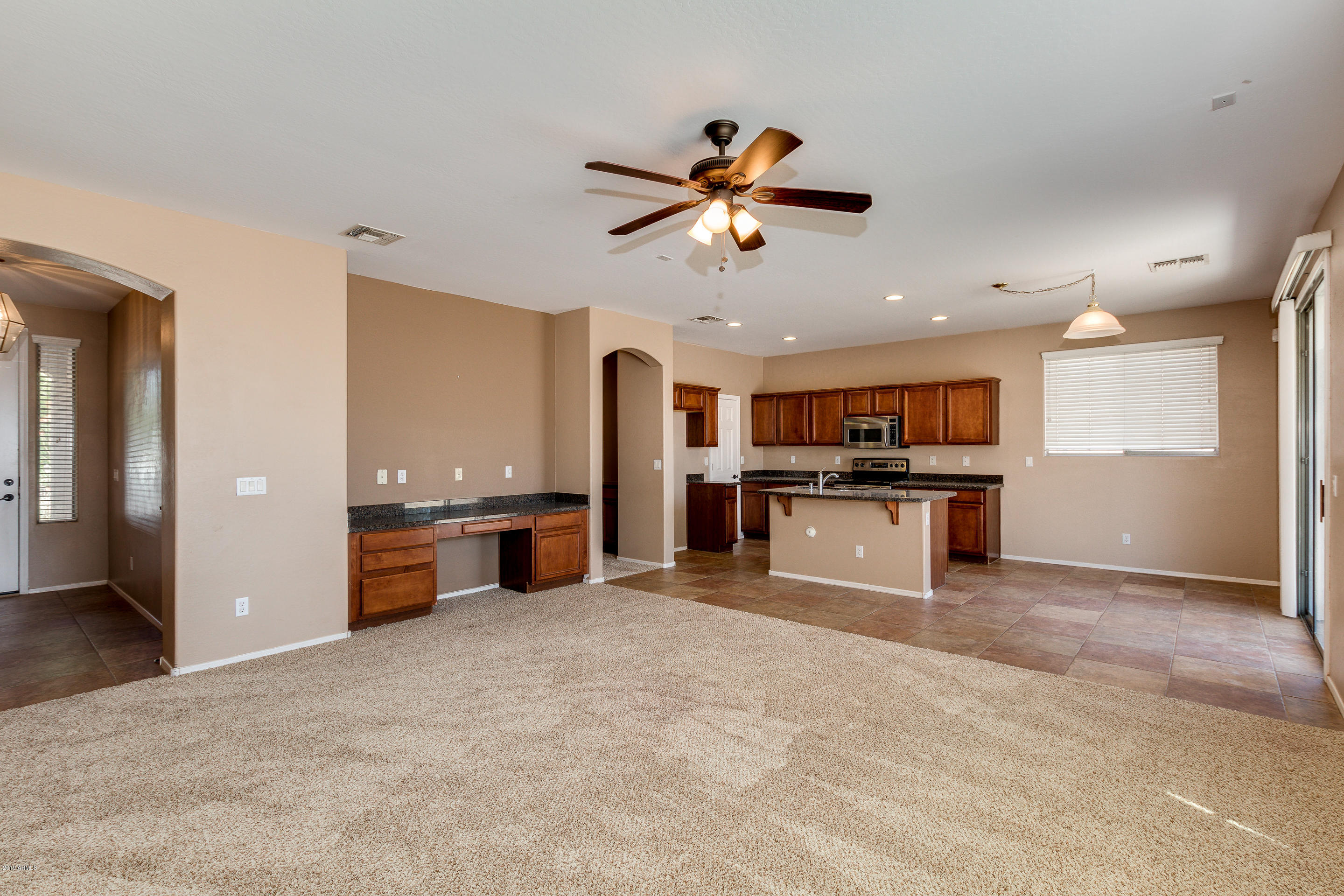 14079 West Bloomfield Road Surprise, AZ 85379 - Photo 5 of 28 07-Bloomfield