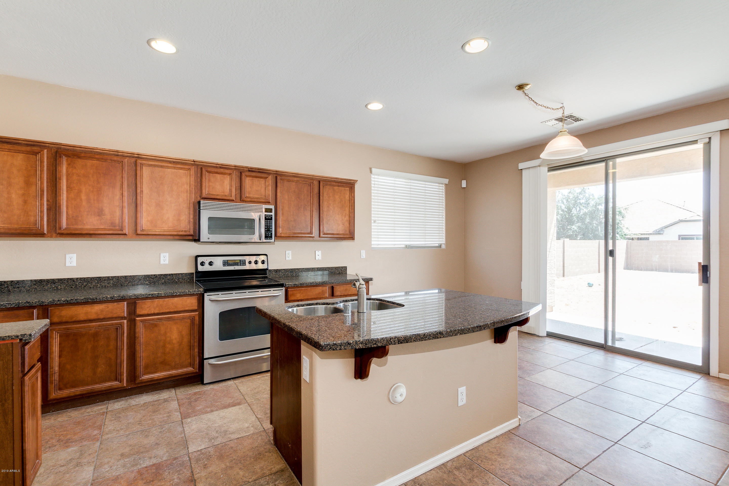 14079 West Bloomfield Road Surprise, AZ 85379 - Photo 7 of 28 09-Bloomfield