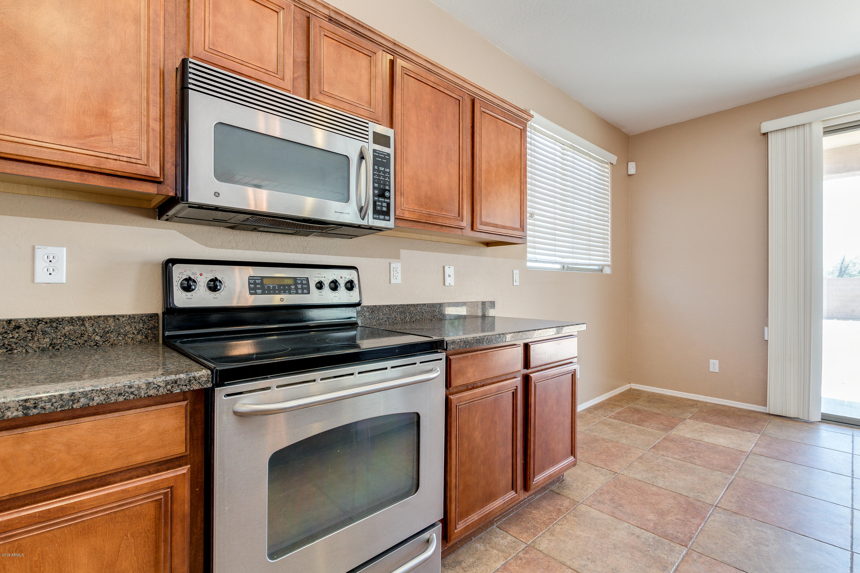 14079 West Bloomfield Road Surprise, AZ 85379 - Photo 9 of 28 11-Bloomfield