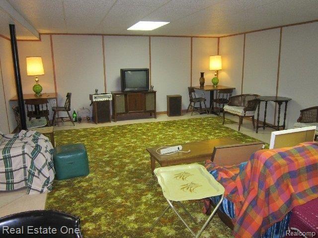 23031 Farmington Road, Unit 37 Farmington, MI 48336 - Photo 20 of 25 gathering.JPG