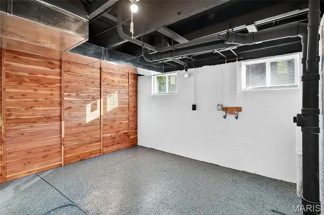 $199,900 | 136 West Etta Avenue, St. Louis, MO 63125