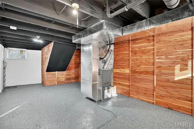 $199,900 | 136 West Etta Avenue, St. Louis, MO 63125