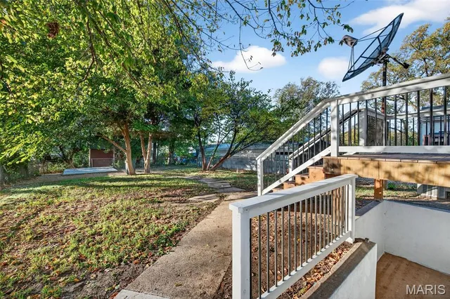 $199,900 | 136 West Etta Avenue, St. Louis, MO 63125