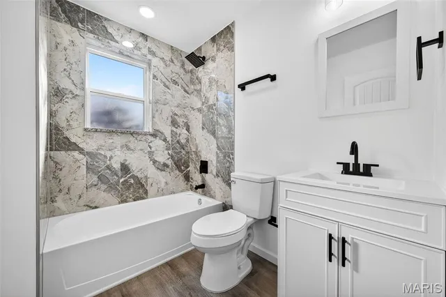 $199,900 | 136 West Etta Avenue, St. Louis, MO 63125