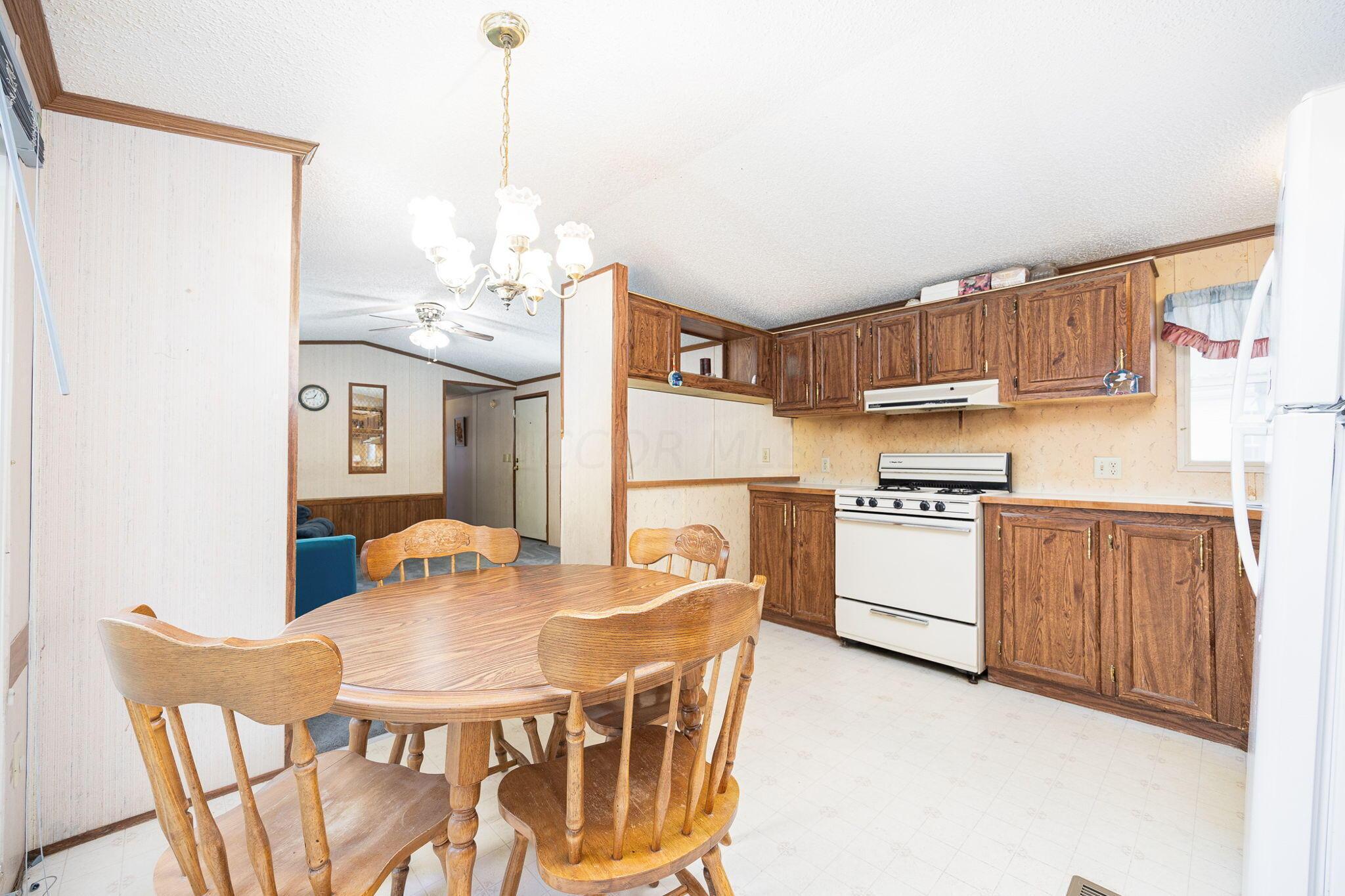 381 Chambersburg Road Columbus, OH 43207 - Photo 14 of 30 13-web-or-mls-381 Chambersburg Rd 013
