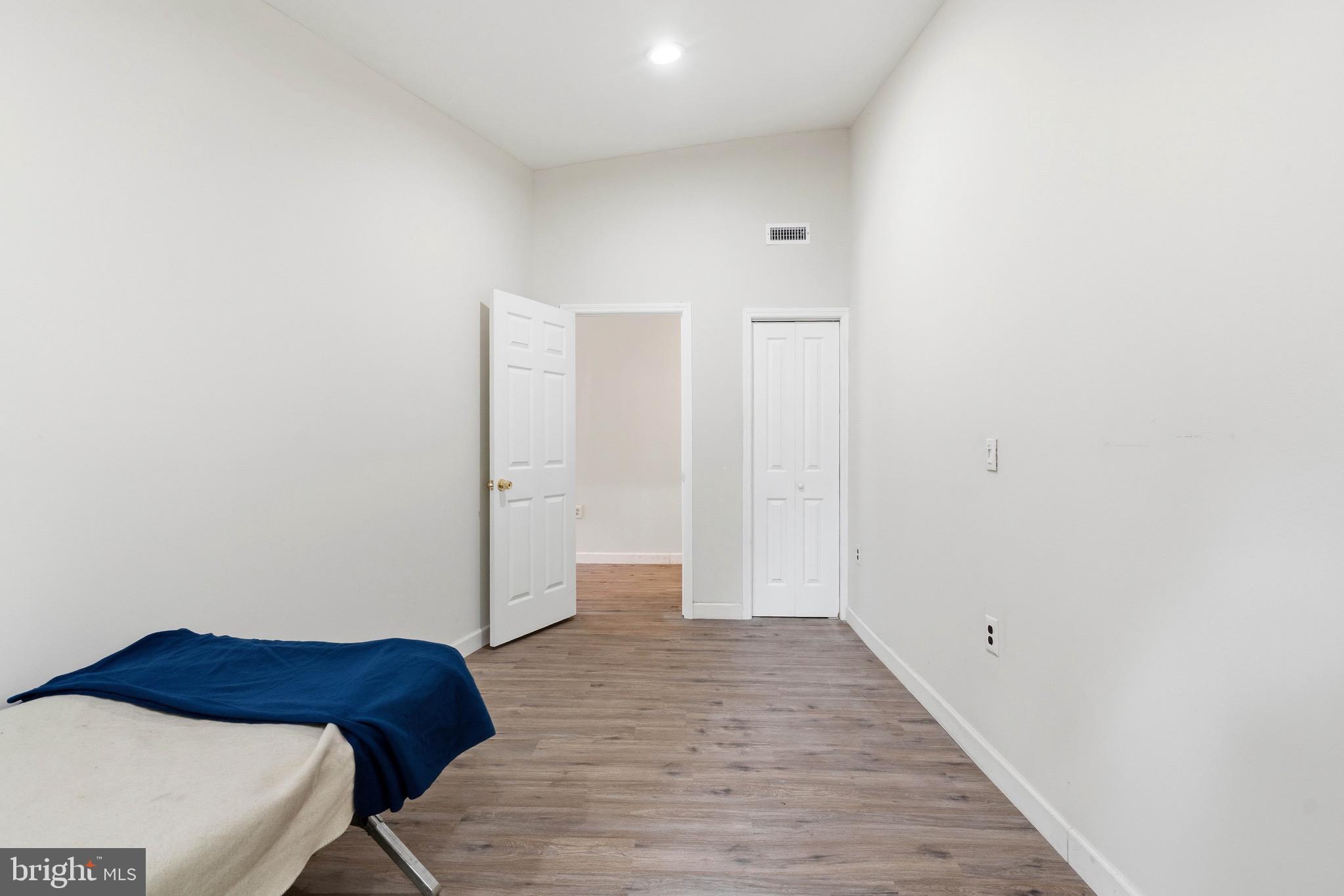 188 Carlisle Place Road Leesburg, NJ 08327 - Photo 15 of 36 a very nice looking room with wooden floor