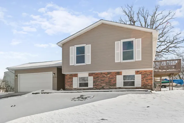 $324,700 | 655 Sullivan Lane, University Park, IL 60484