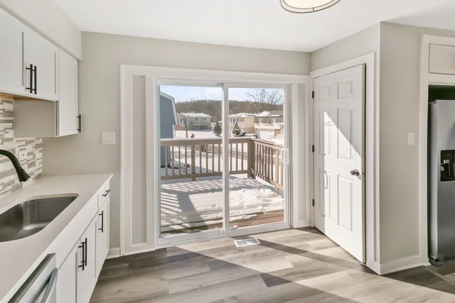 $324,700 | 655 Sullivan Lane, University Park, IL 60484