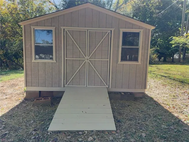 $299,900 | 2359 Woodgreen Road, Winston-Salem, NC 27106