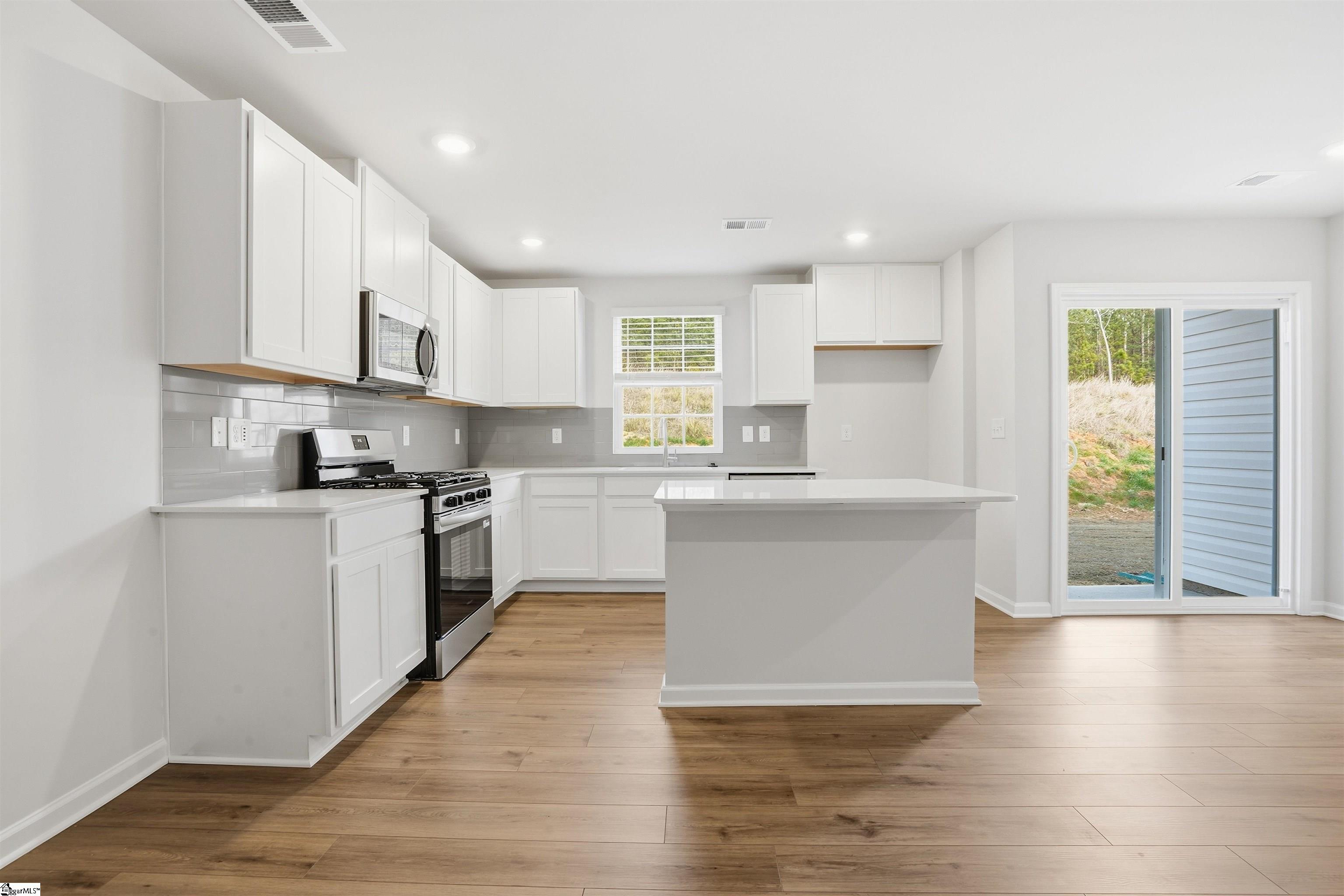 115 Tango Drive, Unit SDT 8 Clinton, SC 29325 - Photo 6 of 27