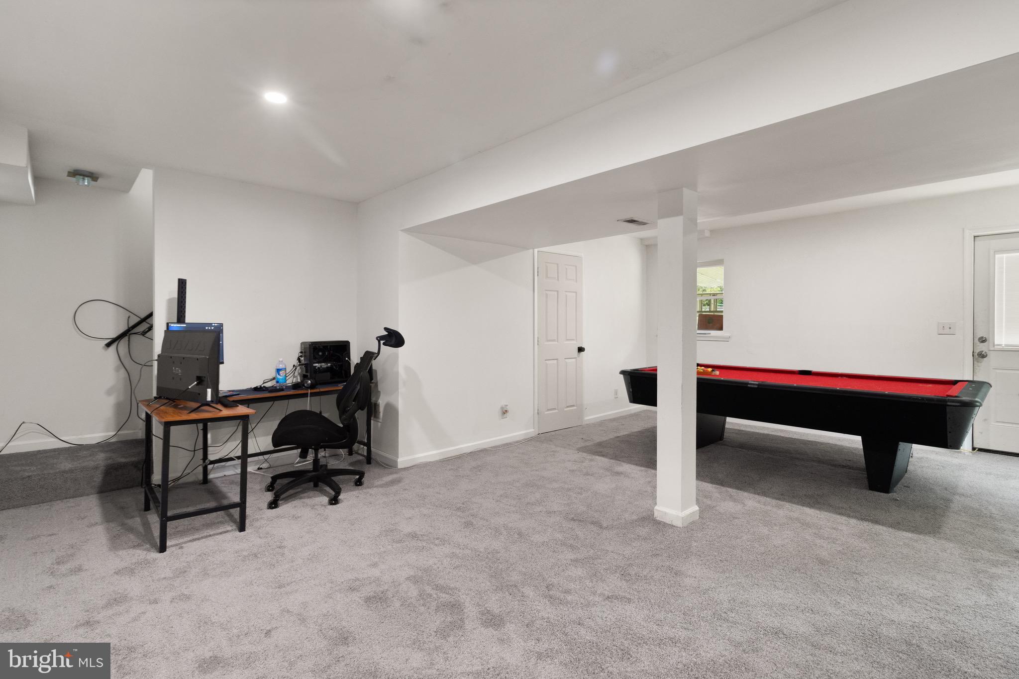 244 Raintree Boulevard Stafford, VA 22556 - Photo 28 of 34 a room with furniture and air hockey table