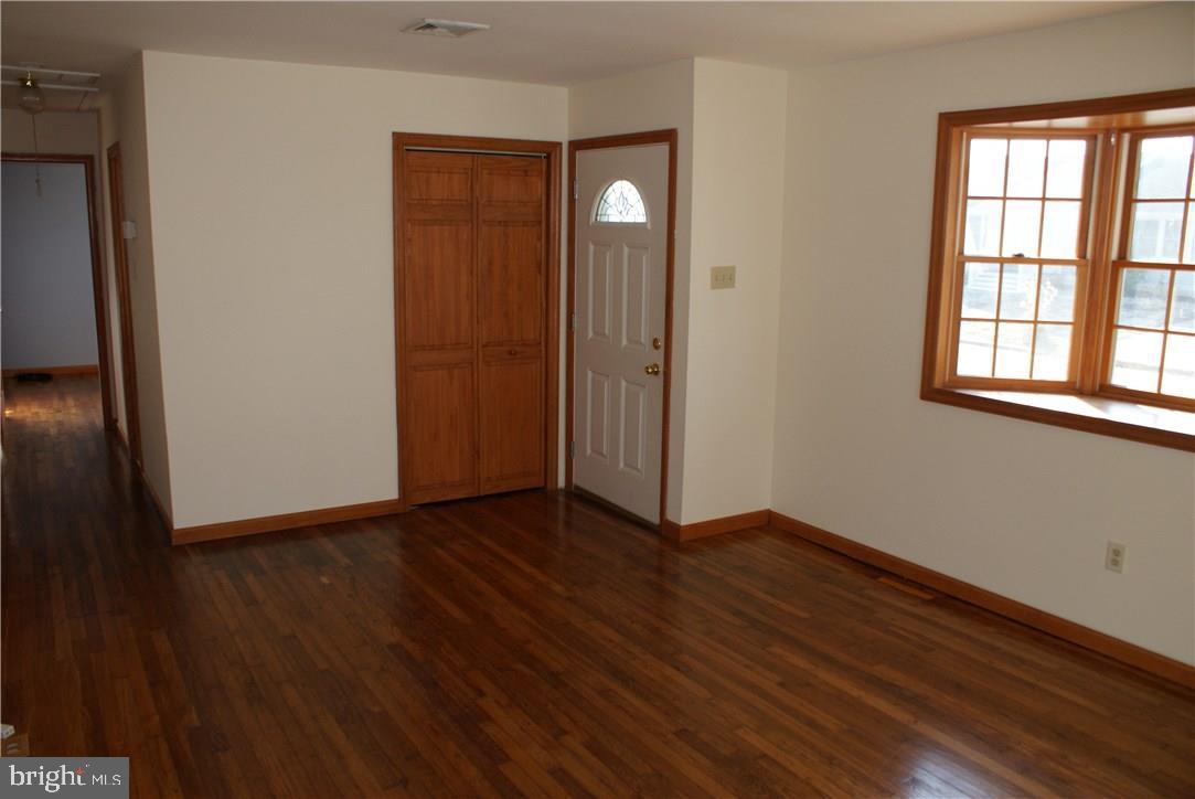 113 East Mullica Road Tuckerton, NJ 08087 - Photo 8 of 21