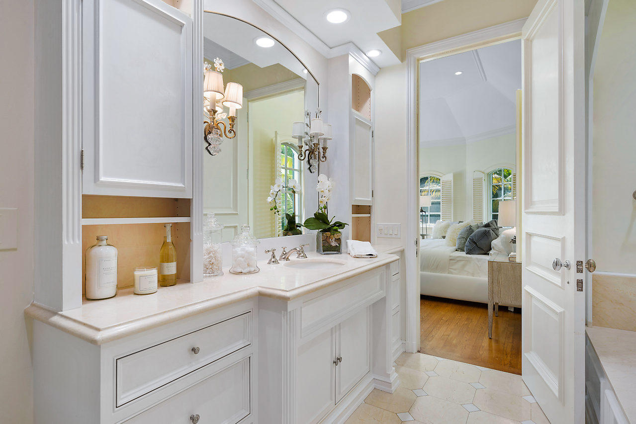 3500 Polo Drive Gulf Stream, FL 33483 - Photo 31 of 35 Master Bath 1