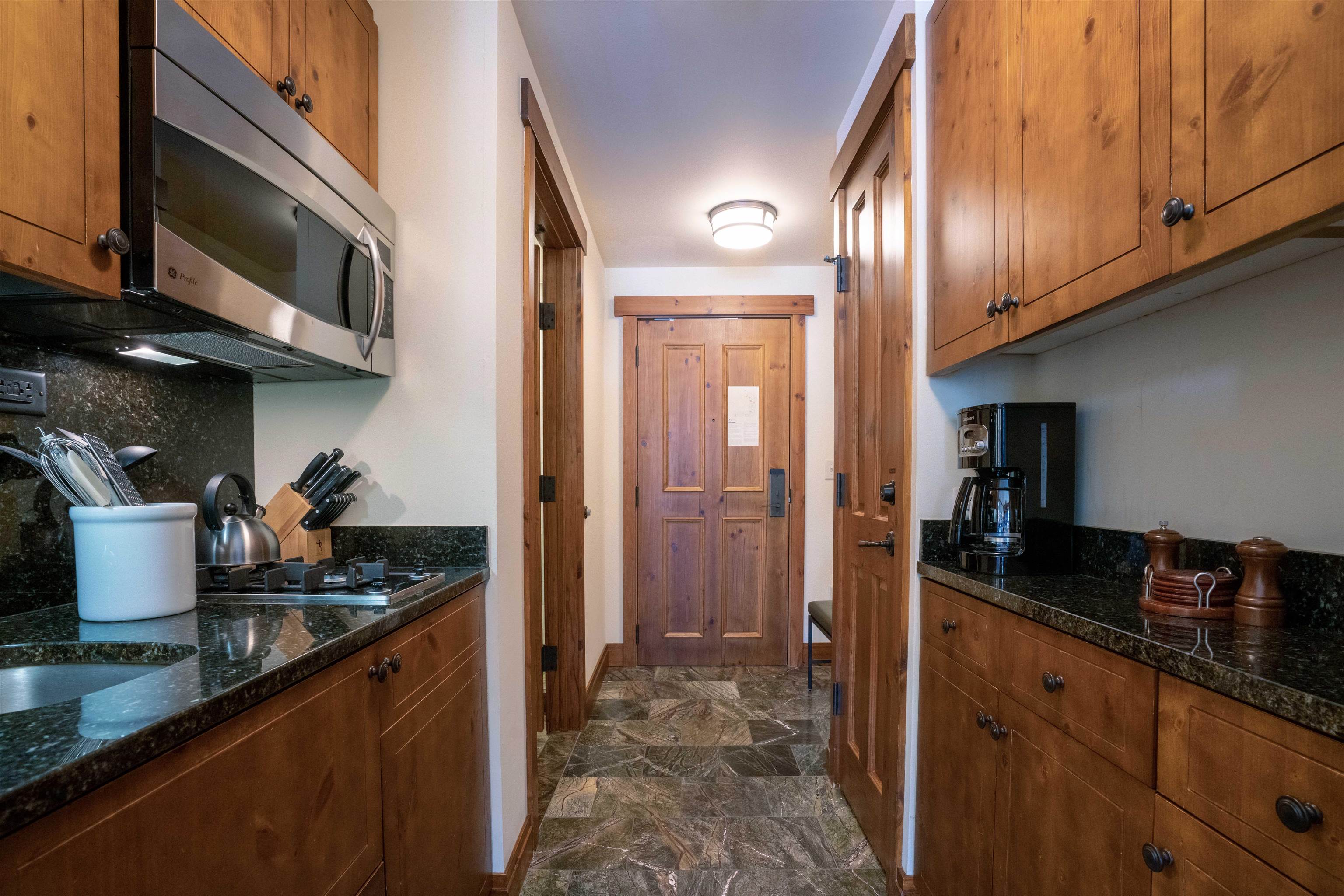 7412 Mountain Road, Unit 237 Stowe, VT 05672 - Photo 8 of 8