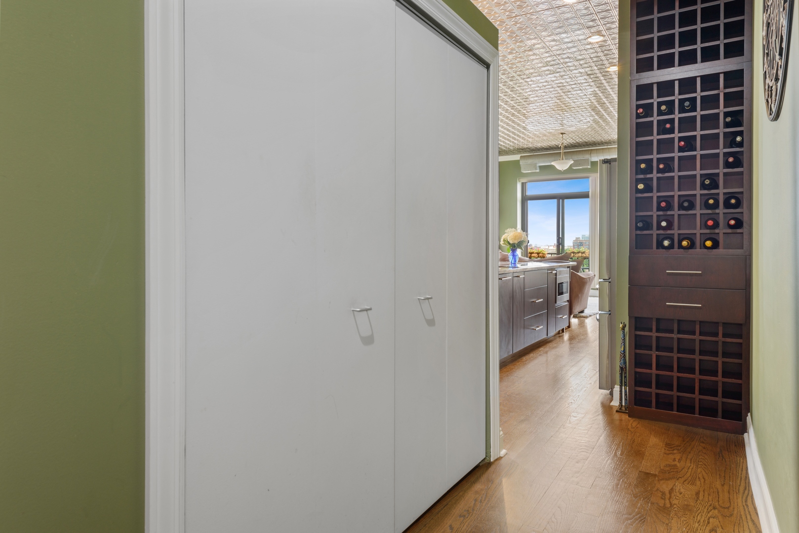 811 South Lytle Street, Unit 606 Chicago, IL 60607 - Photo 2 of 17