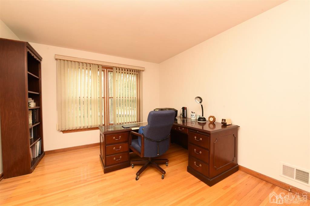 16 Marblehead Drive West Windsor, NJ 08550 - Photo 10 of 30