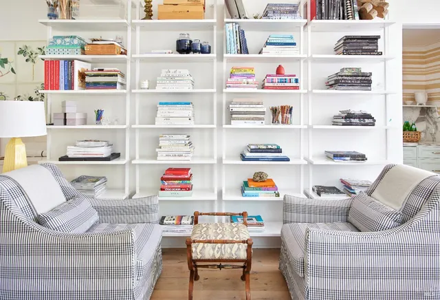 a living room filled with furniture