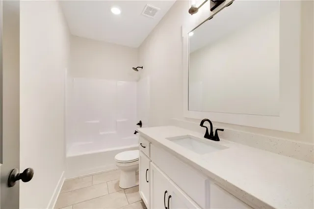 $565,000 | 2040 Southwest Wheatfield Court, Lee's Summit, MO 64082