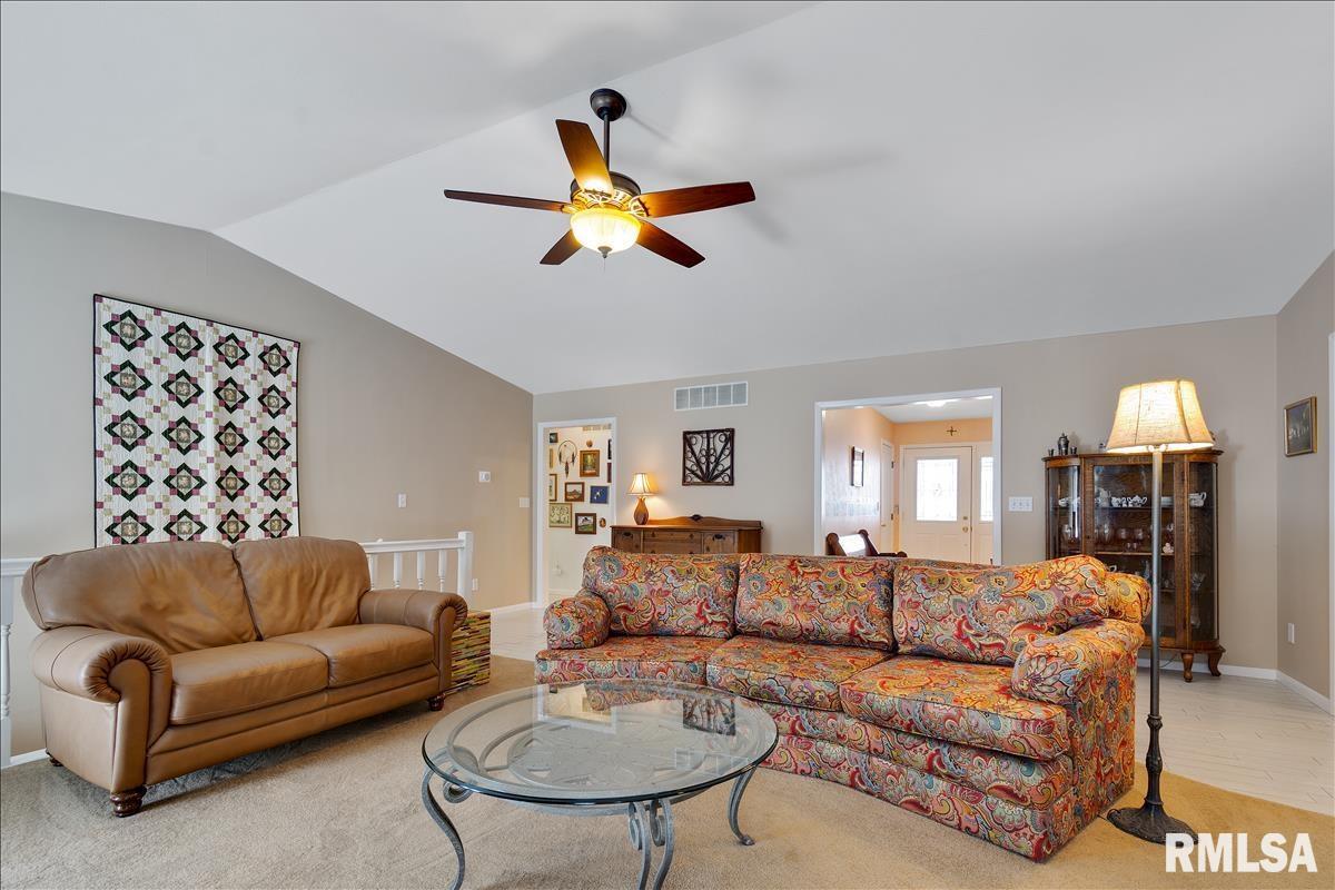 10 Katie Lane Rochester, IL 62563 - Photo 6 of 42