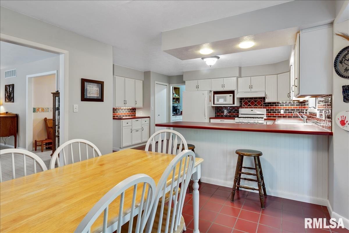 10 Katie Lane Rochester, IL 62563 - Photo 10 of 42