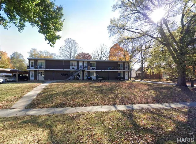 $825 | 919 Mulberry Street, Unit 127, Highland, IL 62249