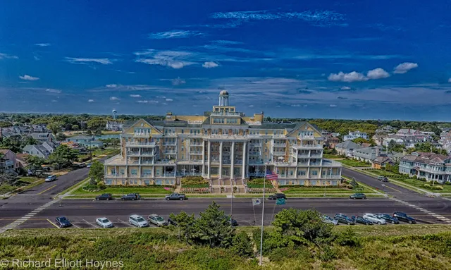 a building view with a big yard