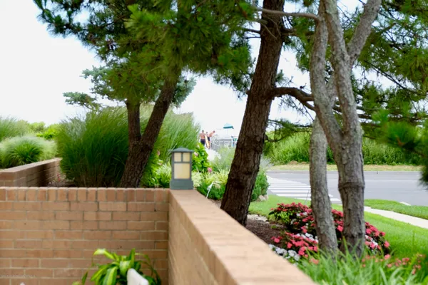 a view of an outdoor space