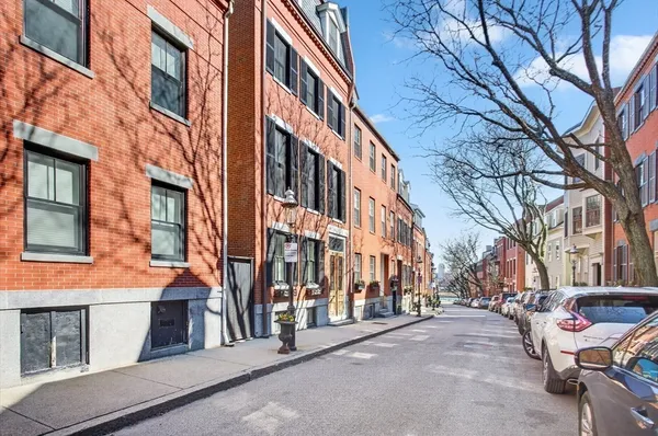 $5,500 | 15 Mt Vernon Street, Unit 2, Boston, MA 02129