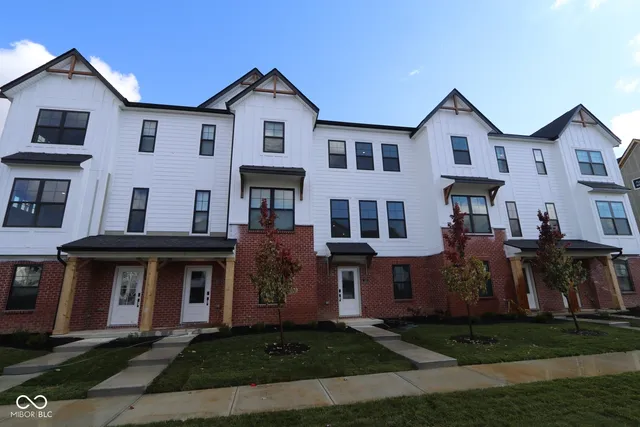 $294,990 | 4501 Yellowwood Avenue, Brownsburg, IN 46112