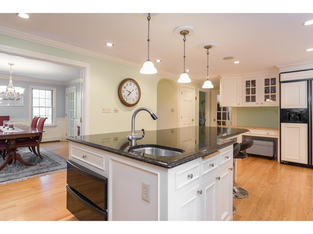 5 Merles Lane Stratham, NH 03885 - Photo 9 of 35