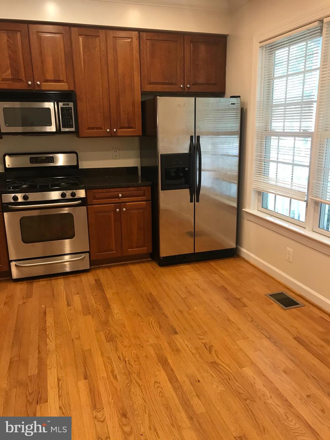 5654 8th Road North Arlington, VA 22205 - Photo 9 of 38