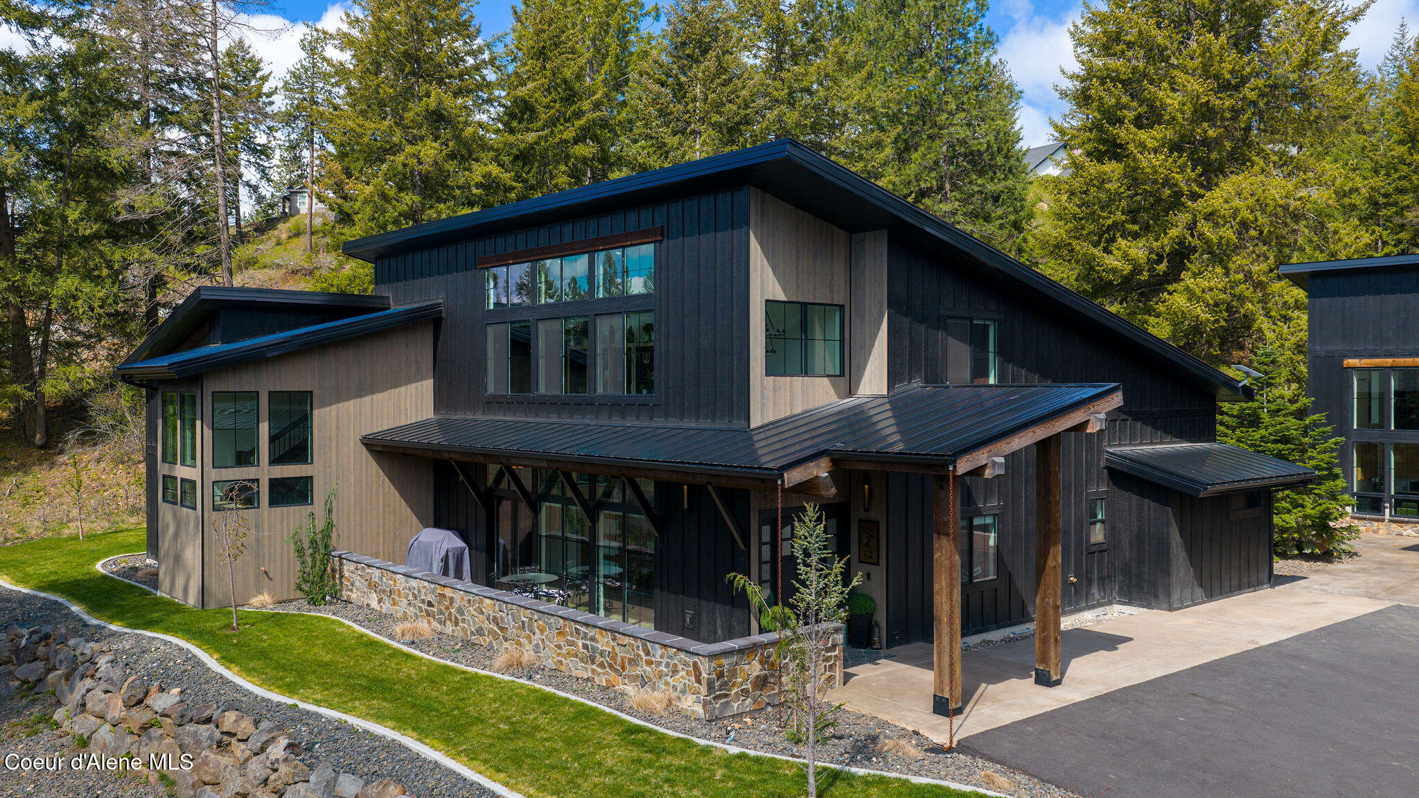 6799 East Shiras Road Coeur D'Alene, ID 83814 - Photo 3 of 98 Exterior Entrance