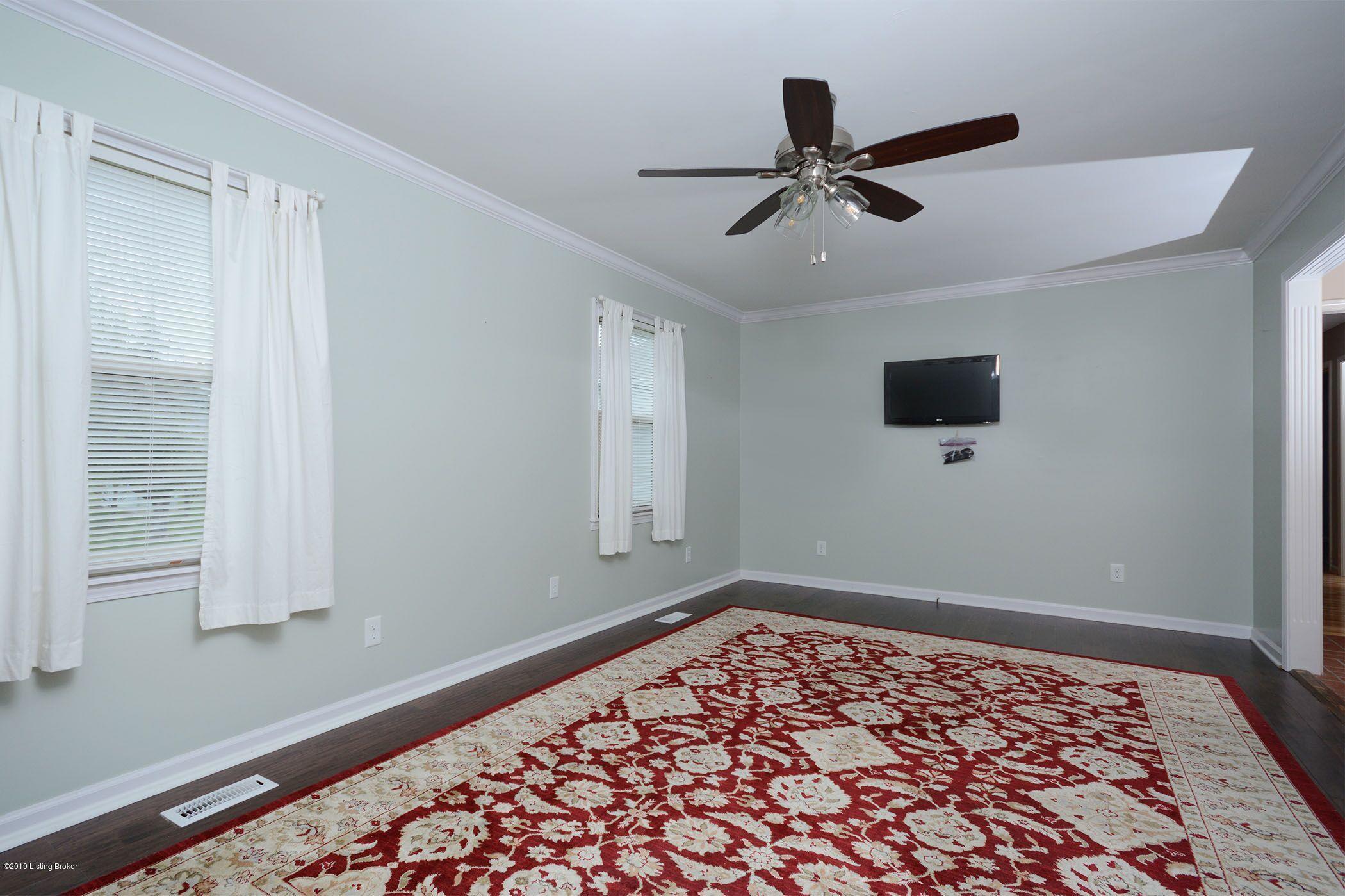 208 Rolling Ridge Way Simpsonville, KY 40067 - Photo 29 of 30 LIVING ROOM