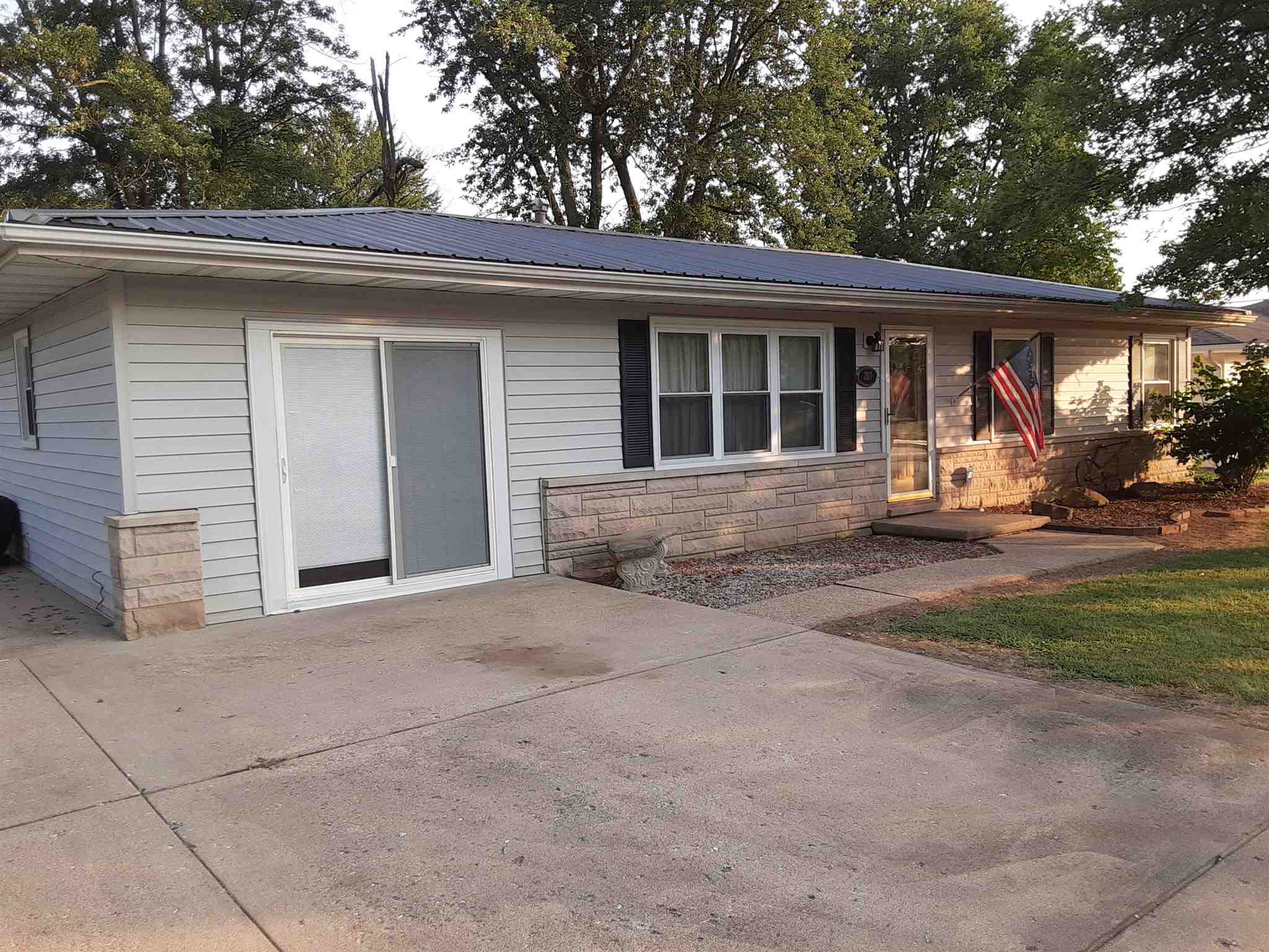 207 Roland Street Vincennes, IN 47591 - Photo 27 of 31 Gallery Image 27
